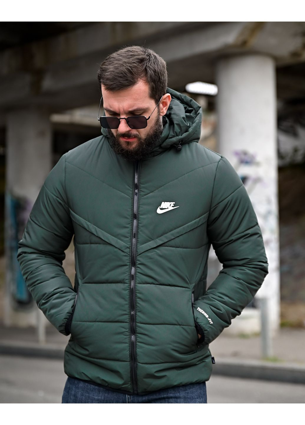 Зеленая зимняя стильная мужская куртка nike утепленная зимняя зеленая No Brand