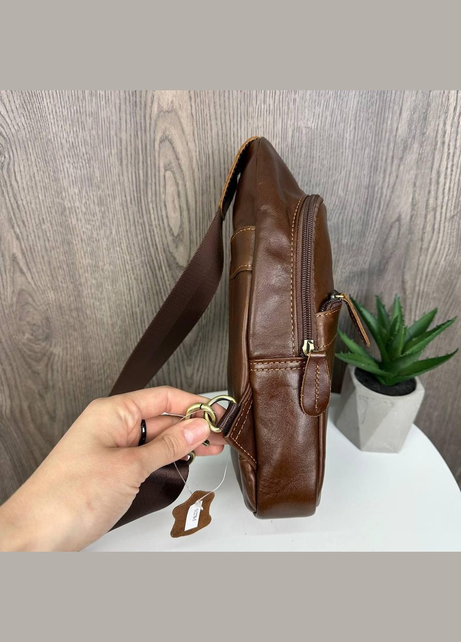 Чоловіча шкіряна сумка з металевою фурнітурою слінг на темно-коричневі груди (sku_734ТК) No Brand (346078174)