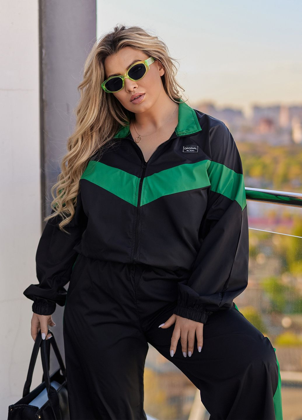 Костюм жіночий спортивний оверсайз з плащівки (спортивна кофта + джогери) No Brand (332111862)