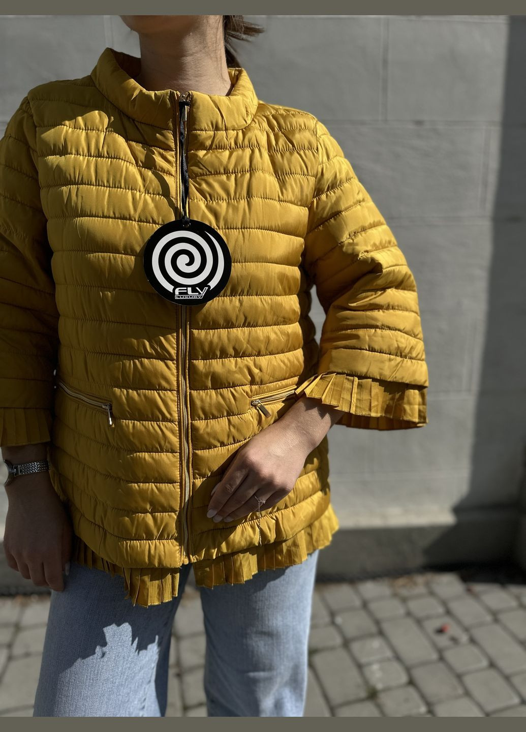 Желтая демисезонная куртка FLY