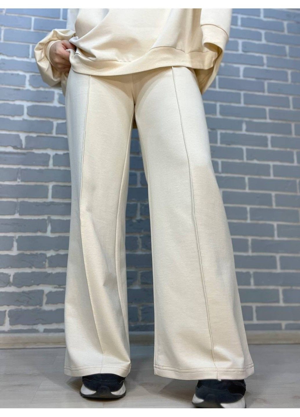 Костюм жіночий MY CITY 3044-8286 світшот широкий оверсайз та брюки палаццо зі стрілкою No Brand (313453265)