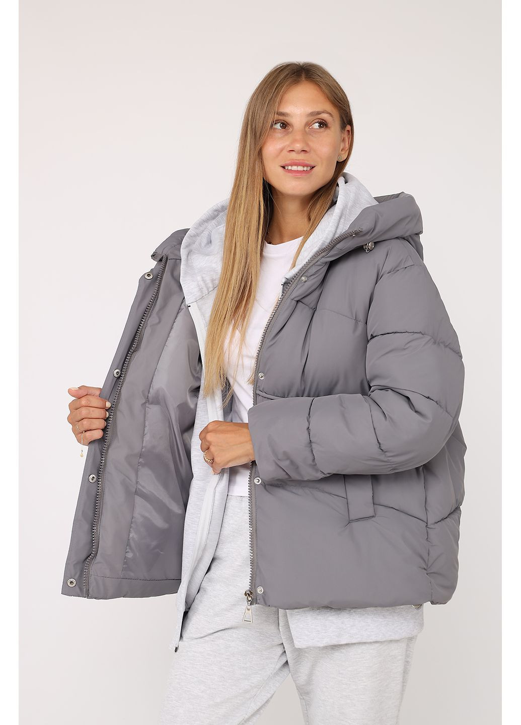 Сіра зимня куртка жіноча колір сірий цб-00278210 Yuki