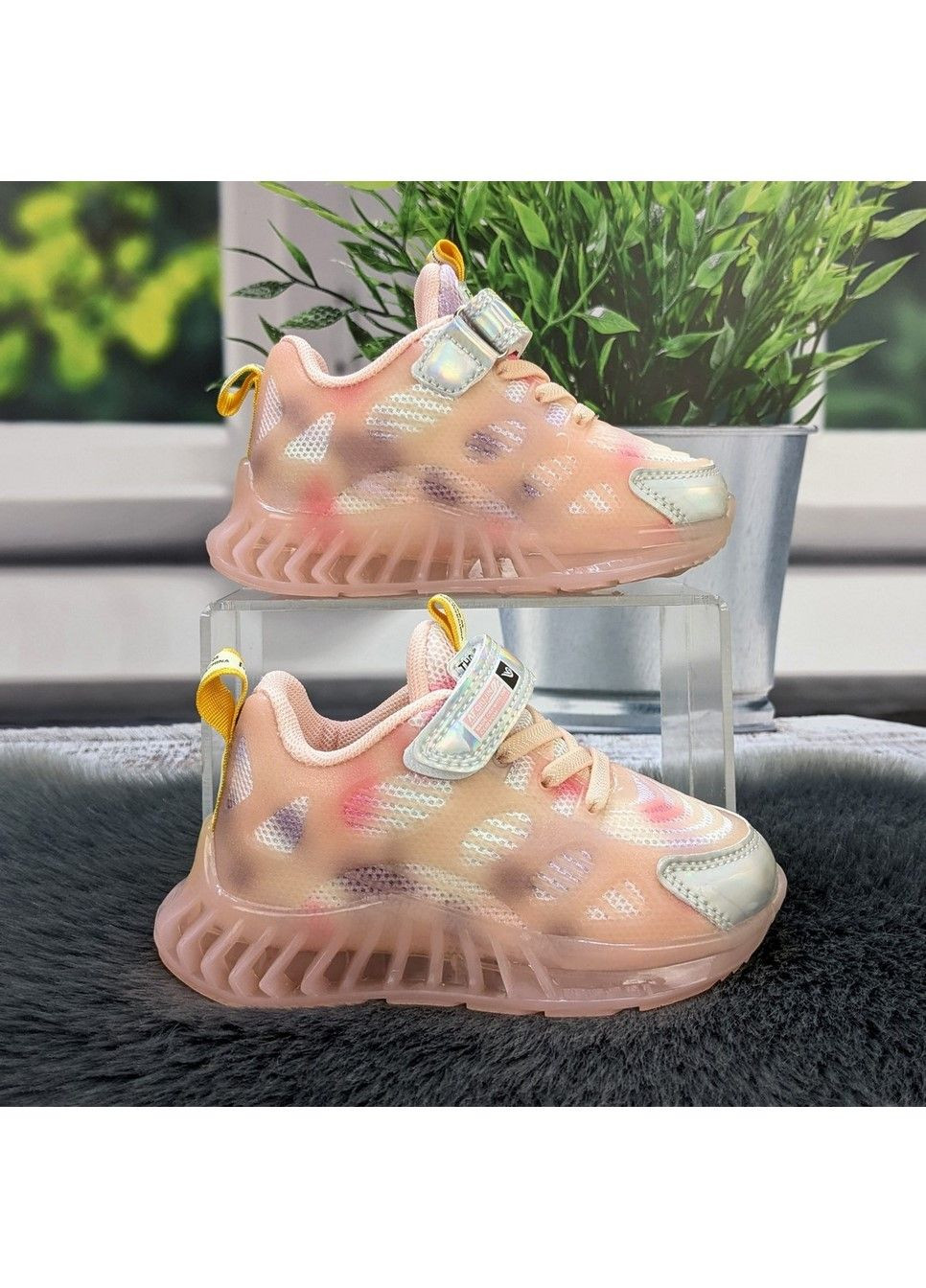 Розовые демисезонные кроссовки детские для девочки Paliament
