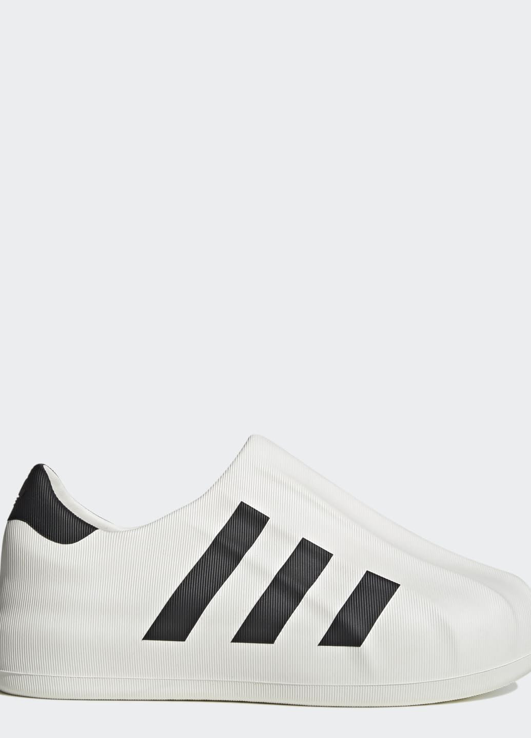 Белые всесезонные кроссовки adifom superstar adidas