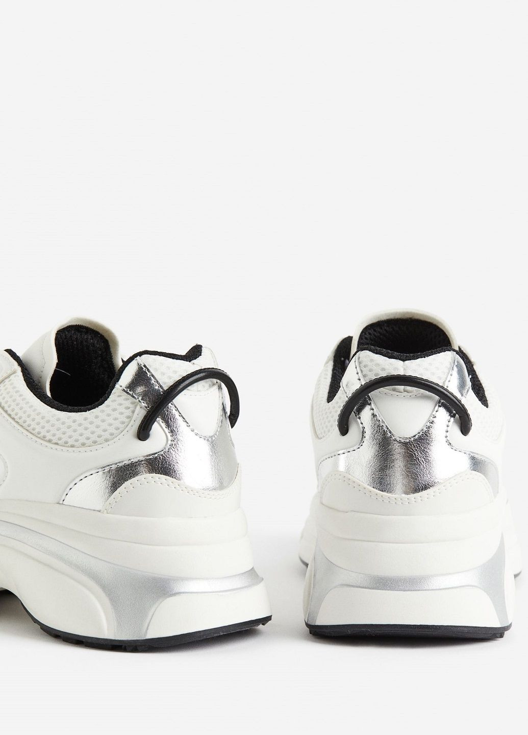 Серебряные демисезонные кроссовки H&M