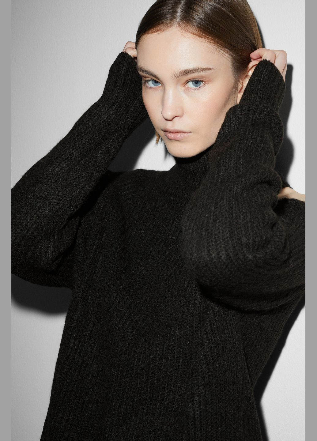 Черное кэжуал вязаное платье C&A однотонное