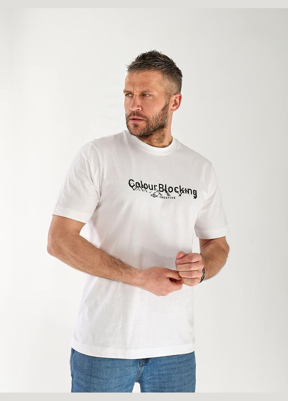 Белая мужская футболка с надписью Fashion