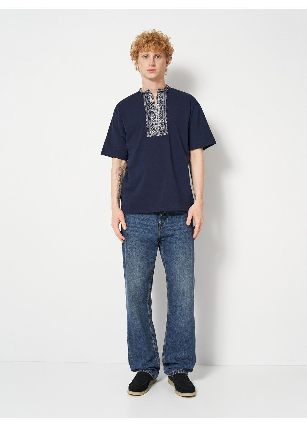 Тёмно-синяя мужская вышитая футболка карпатская серая Lesia (341326246)