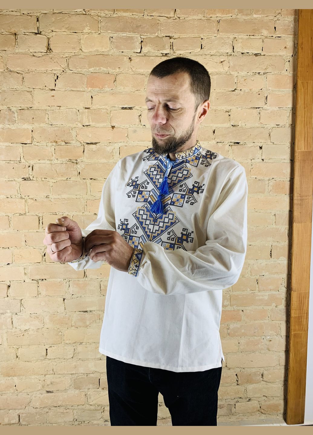 Бежевая льняная мужская вышиванка дерево жизни НоКо свободная, прямой лен (303724281)