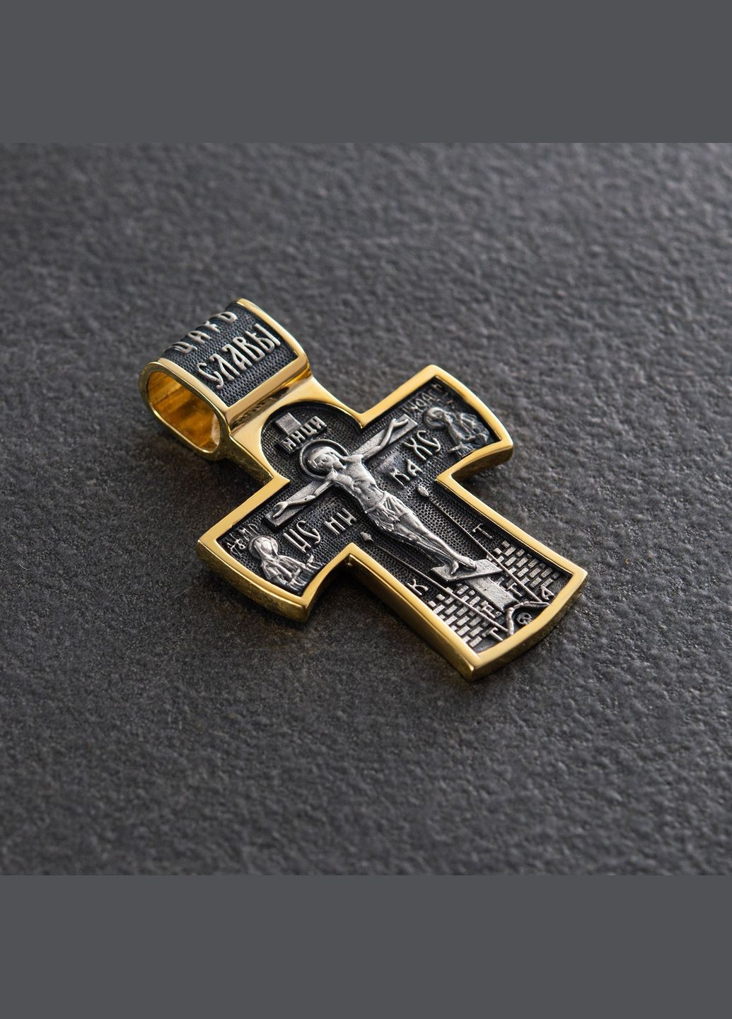 Серебряный крест (чернение, позолота) 132559 Oniks (268736352)