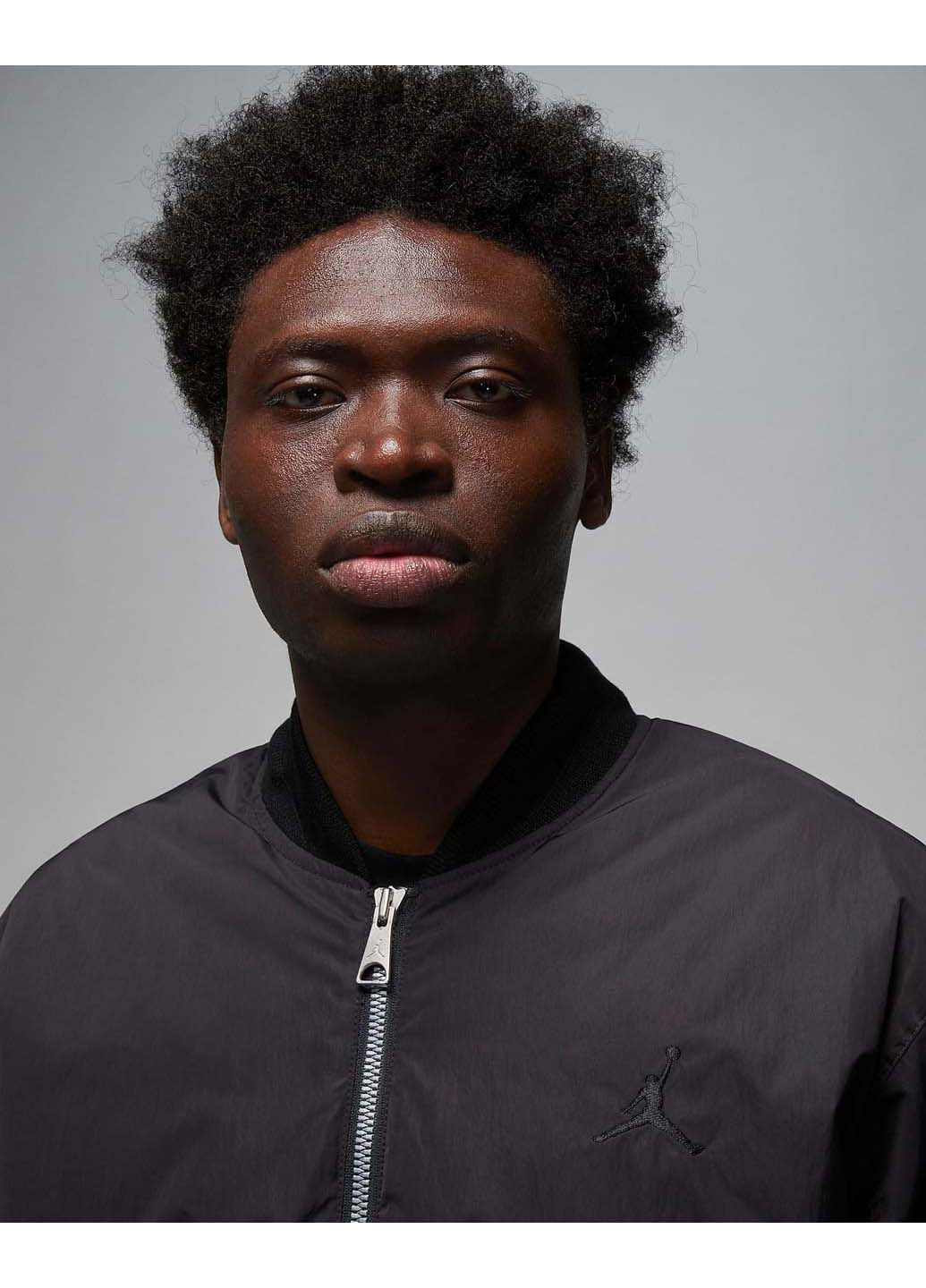 Черная демисезонная куртка мужская Jordan