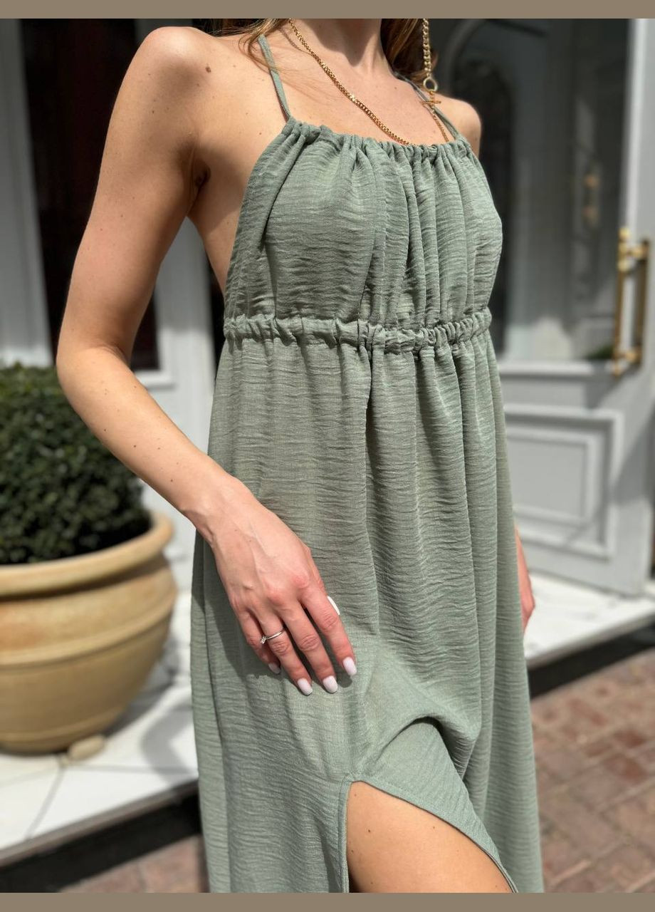 Оливкова (хакі) легка жіноча сукня з відкритою спиною Stylish Touch