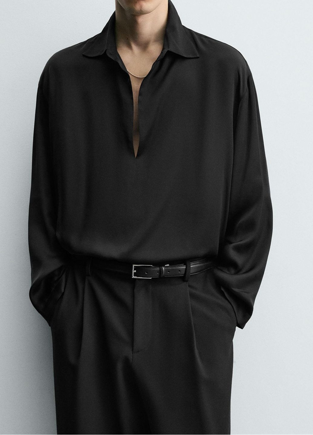 Черная рубашка однотонная Zara