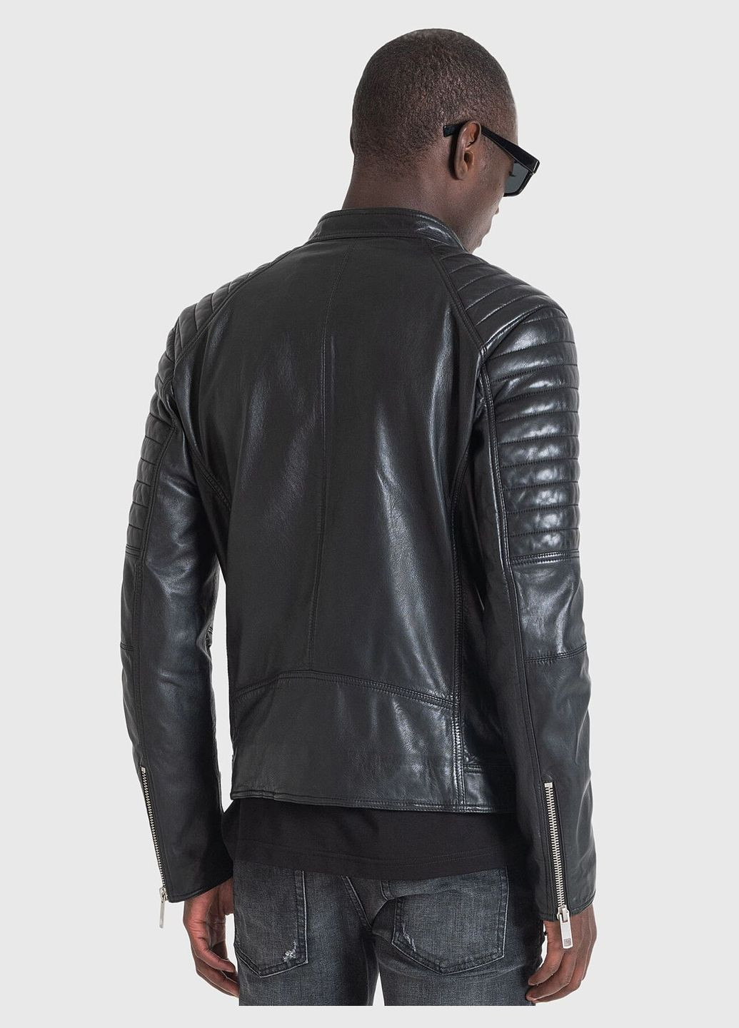 Черная кожаная куртка Antony Morato