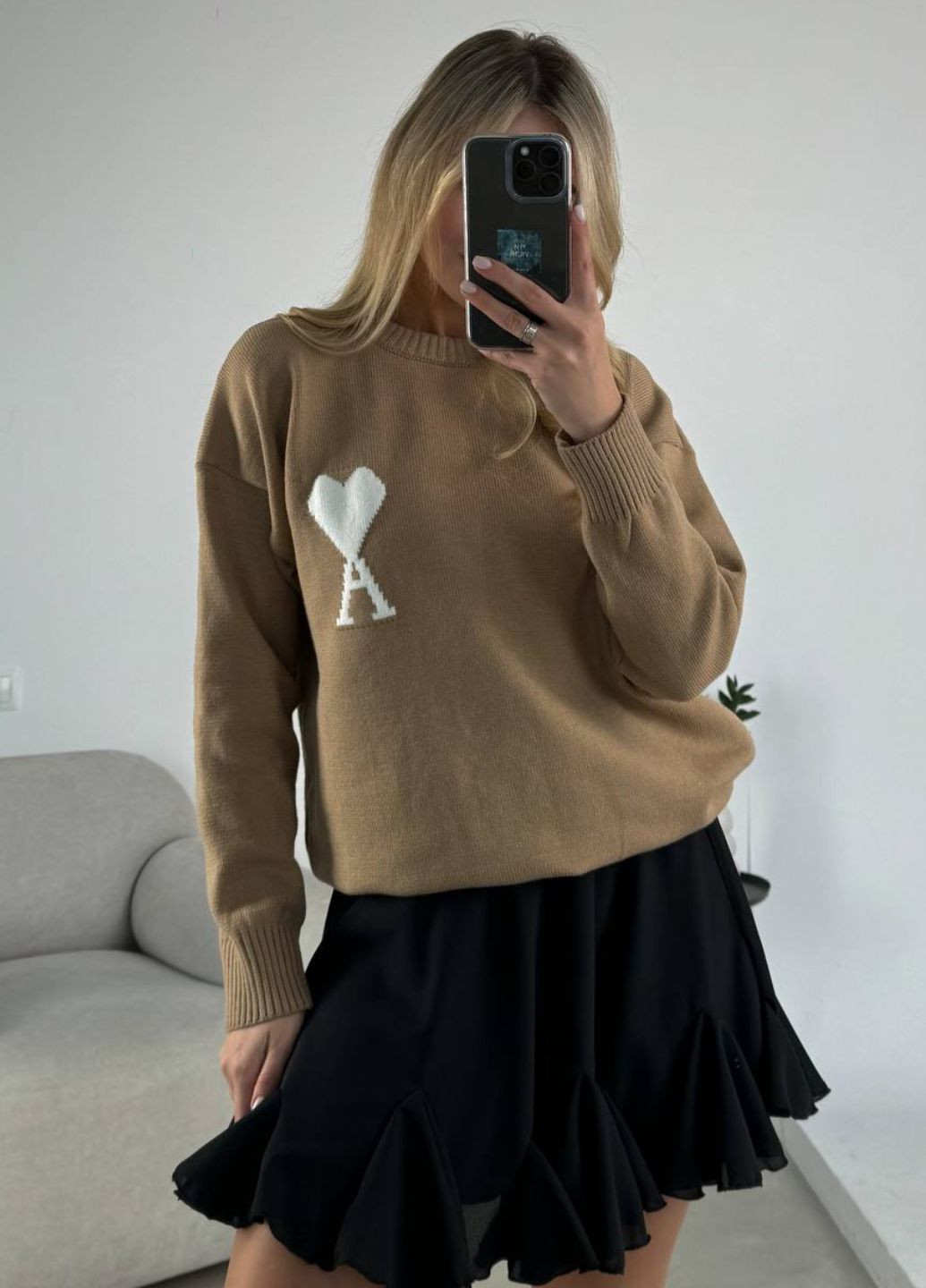 Бежевый демисезонный трендовый женский свитер джемпер Україна
