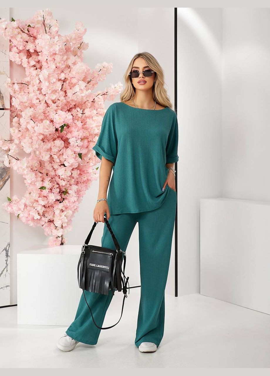 Трендовий костюм вільного крою із текстурованої тканини No Brand (325403453)