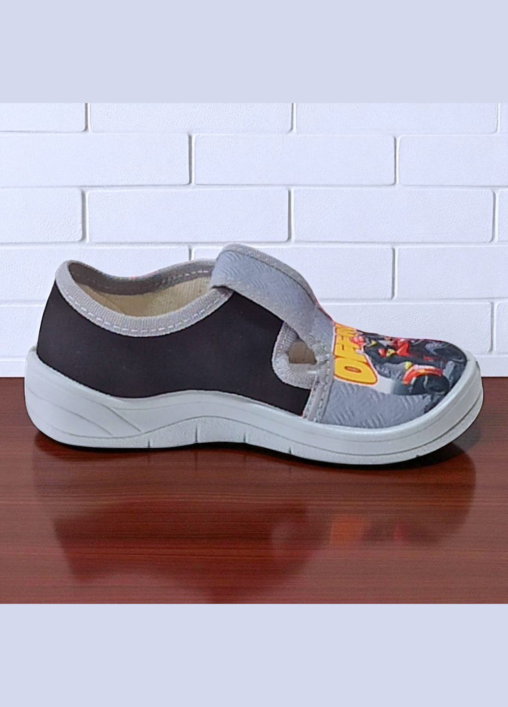 Ортопедичні тапочки на липучці капчики для хлопчика змінне взуття в садок змінка Валді Waldi (340843354)