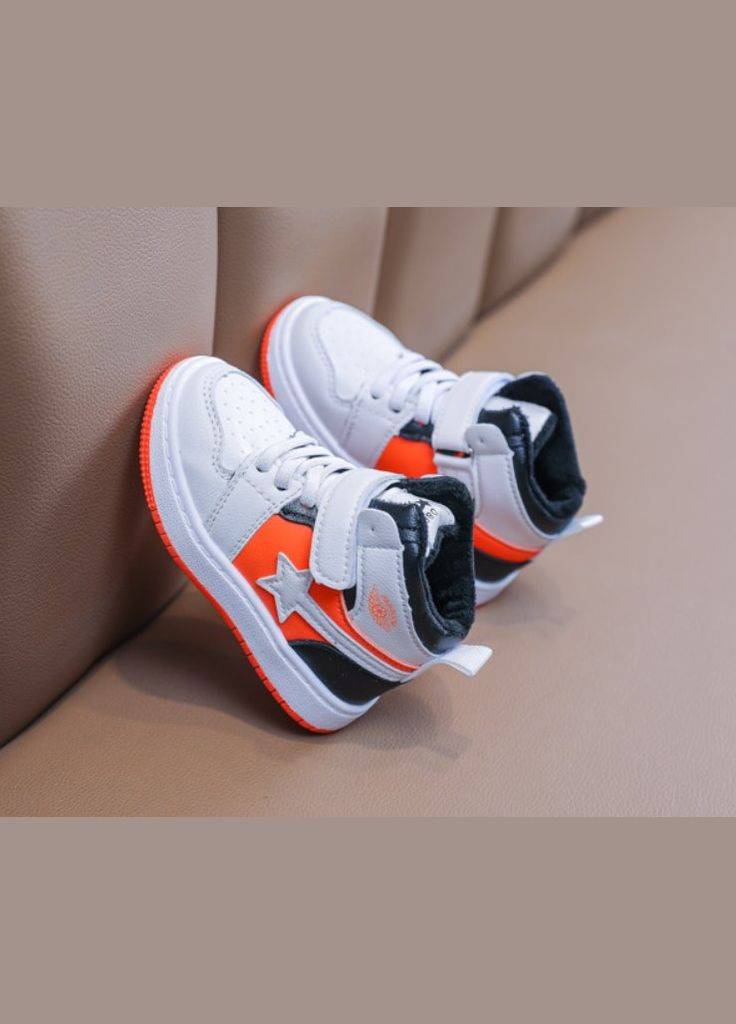 Цветные всесезонные хайтопы деми dbd air с оранжевыми вставками No Brand