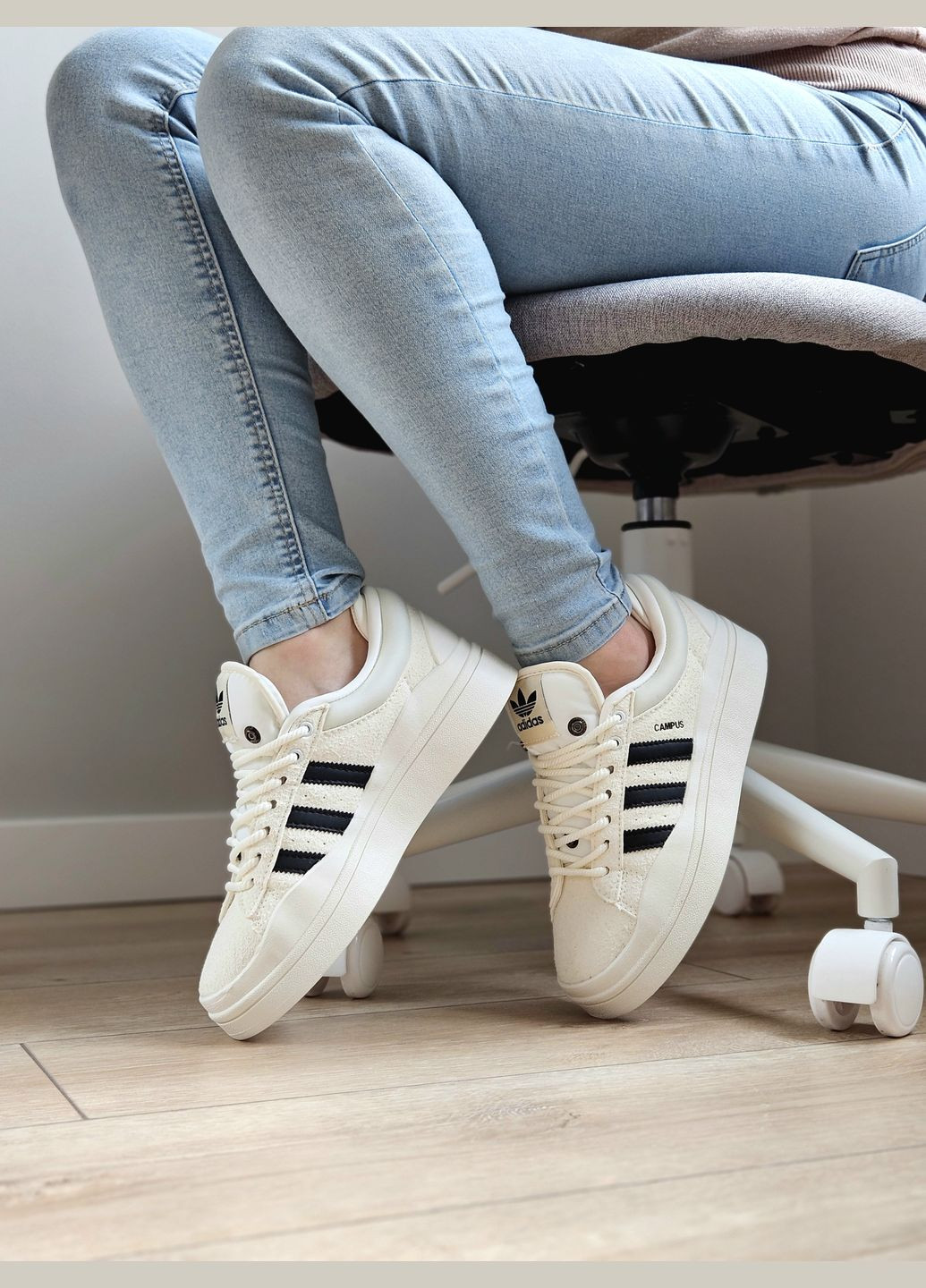 Кросівки жіночі і чоловічі Adidas Campus x Bad Bunny White | Адідас Кампус х Бед Бані білі No Brand білі демісезони (307397783)