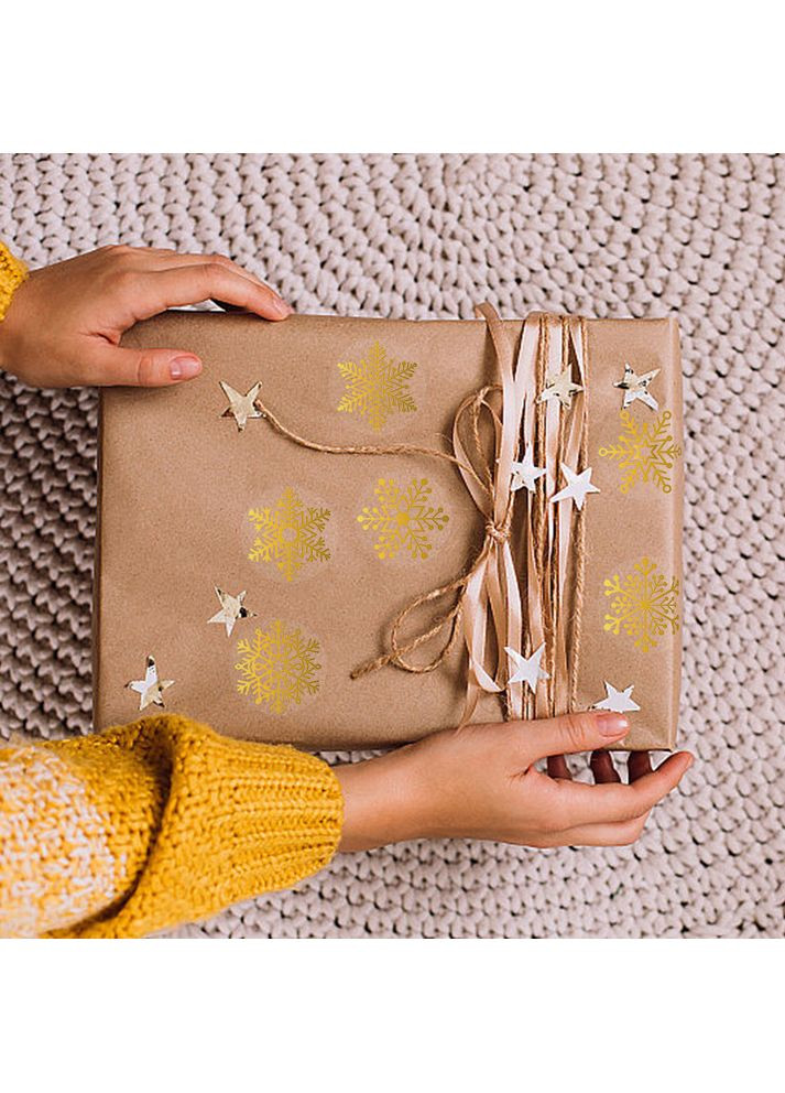 Наклейки на бобине «Снежинки» 2,5 см, в рулоне 500 шт – прозрачная с золотом No Brand (356509772)