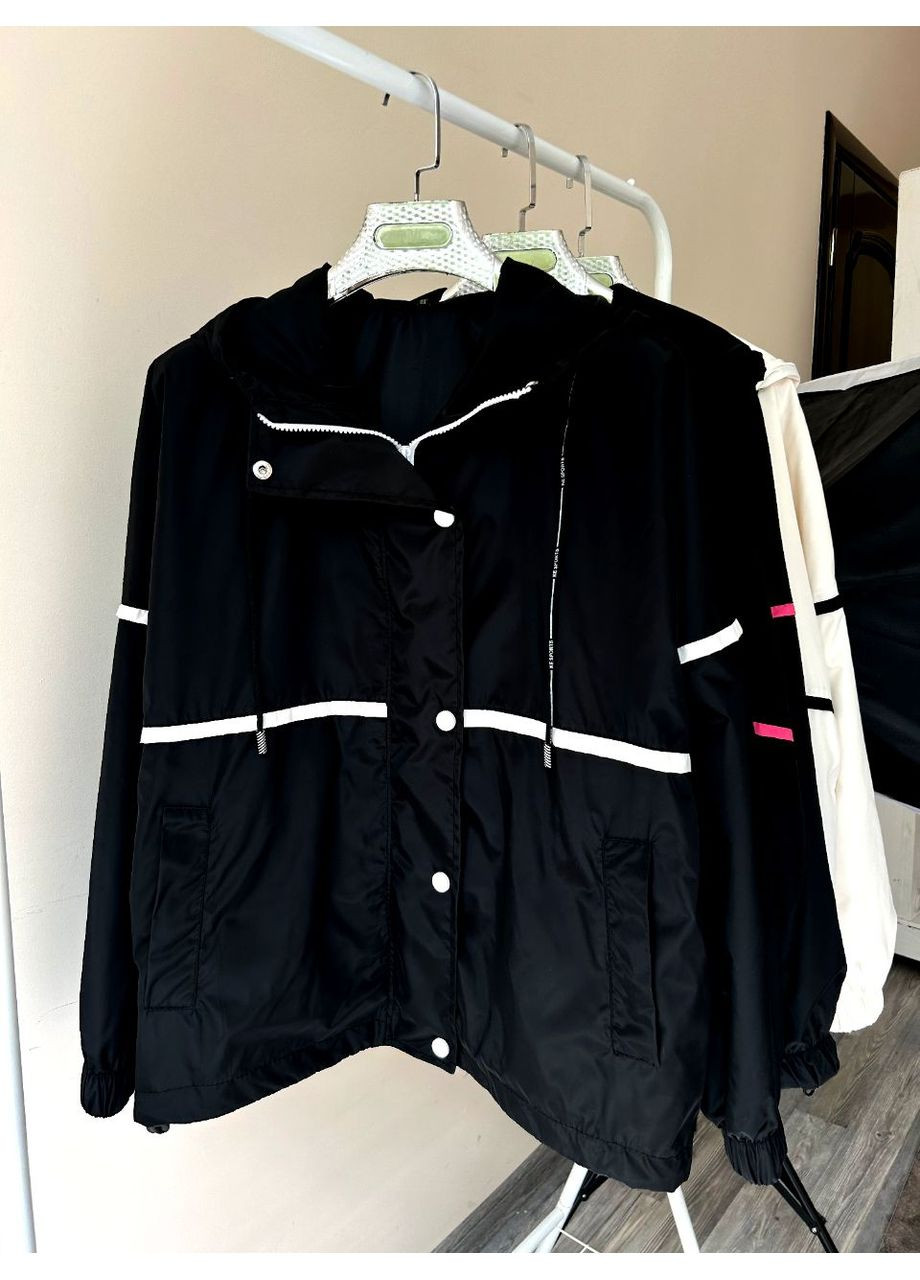 Жіноча вітровка з капюшоном та контрастними вставками Україна (352769271}