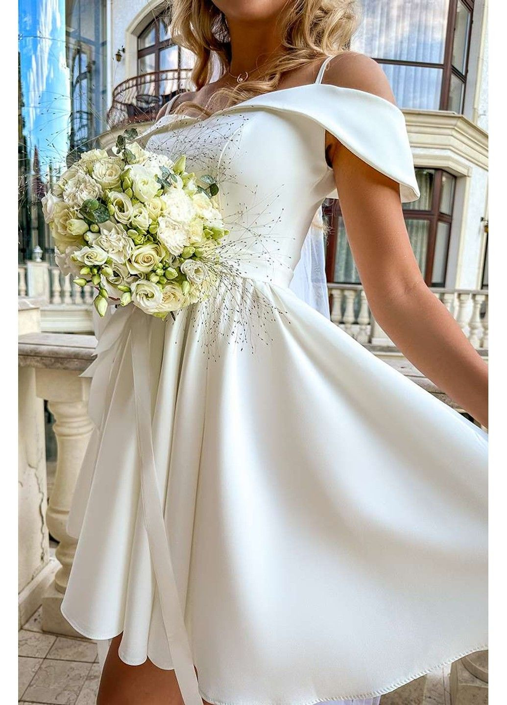 Молочна коктейльна сукня відкриті плечі 24045 молочна Tanita-Romario