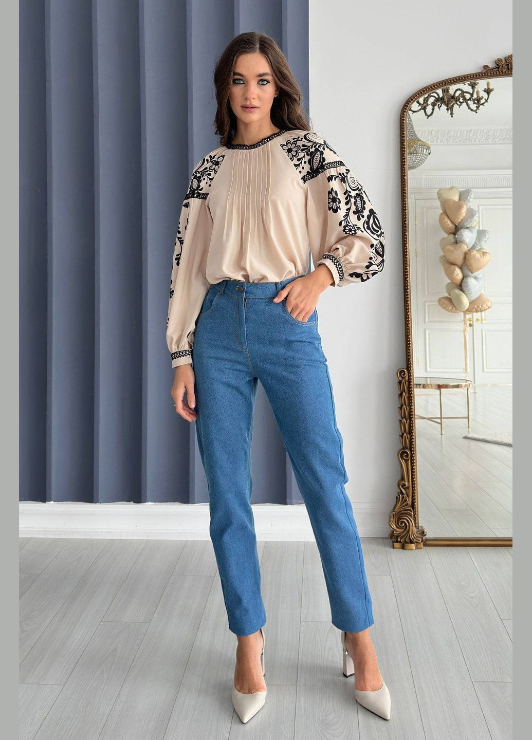 Бежева блуза Nenka