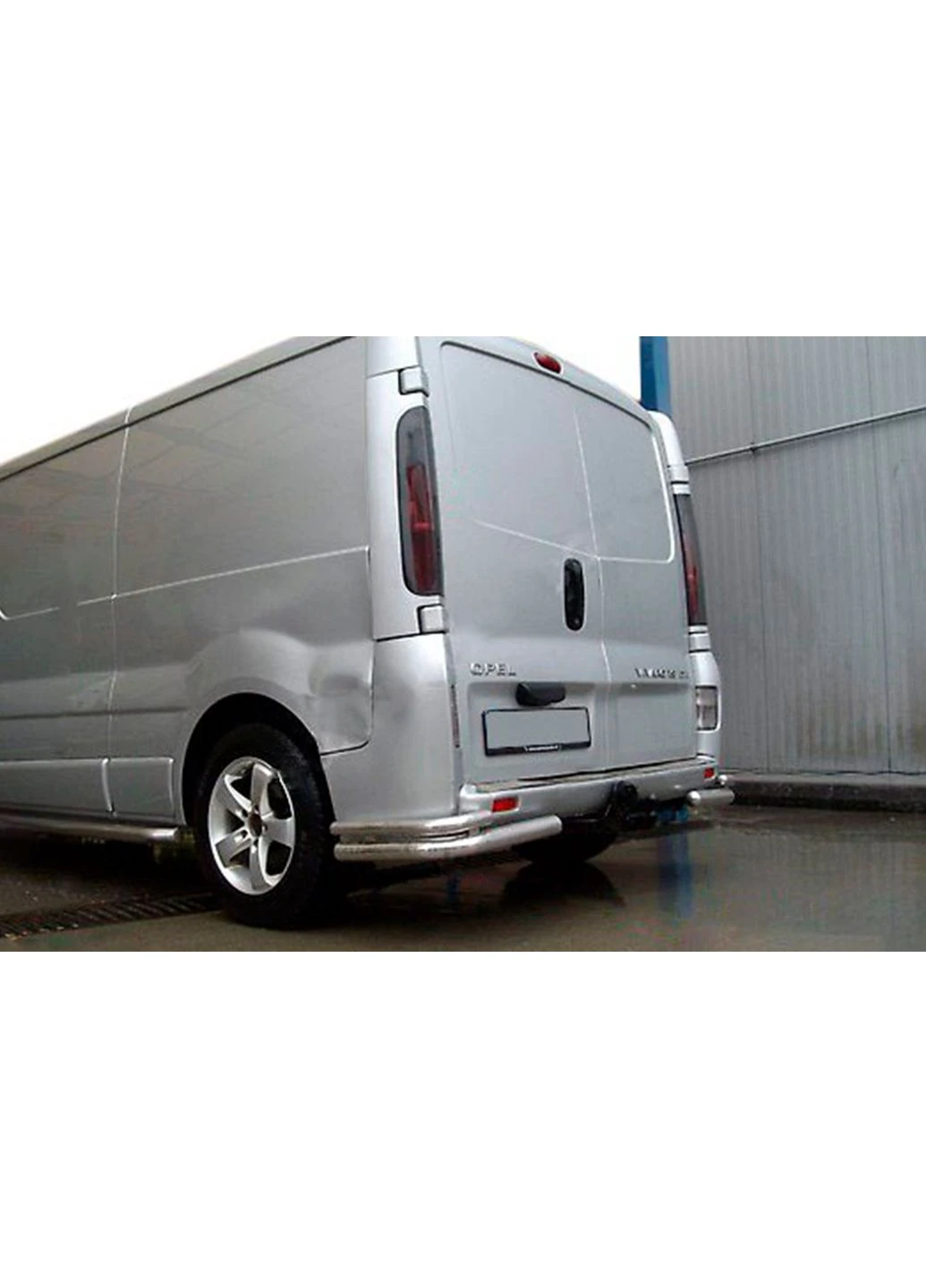 Задние уголки AK003-двойные (нерж) для Nissan Primastar 2002-2014 гг CAN (389782805)