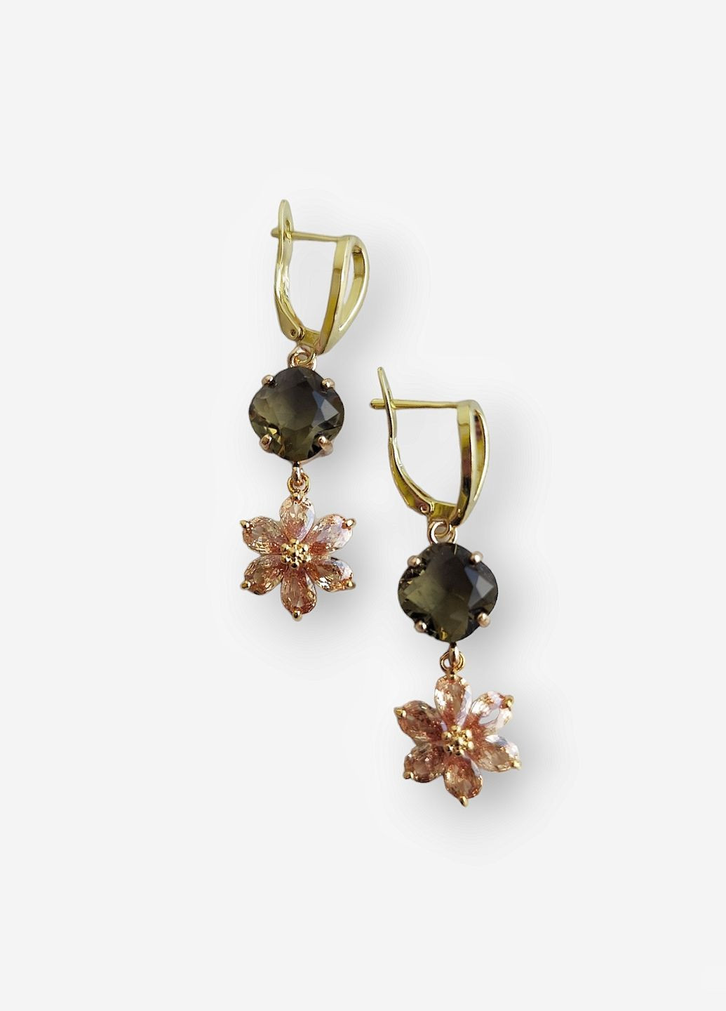 Сережки з підвіскою квітка та фіанітами оливково-золотистого кольору (SB-0055) Ksenija Vitali (290187198)