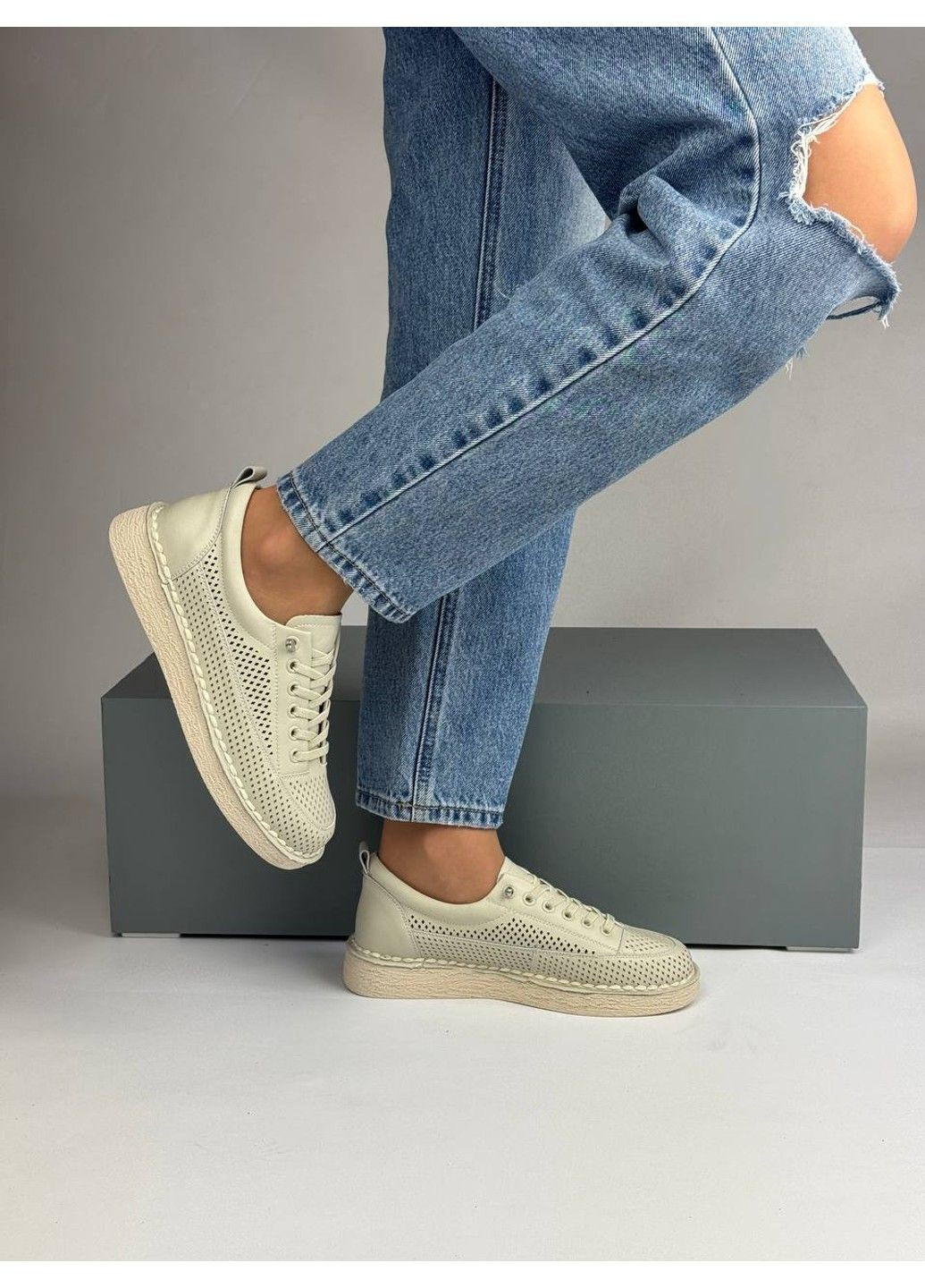 418 Кросівки Шкіряні Бежеві з перфорацією No Brand бежеві літо (335365752)