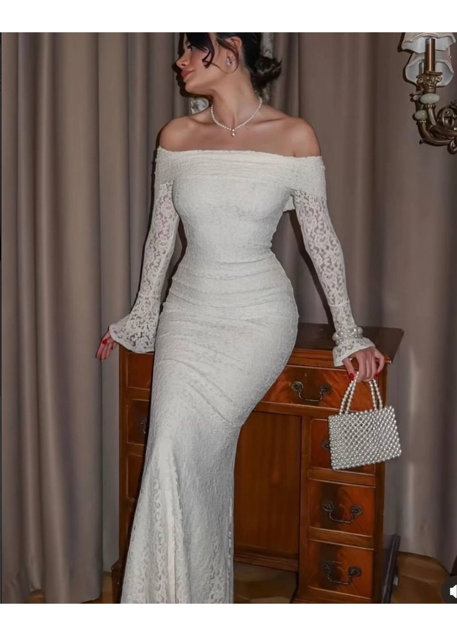 Молочное вечернее кружевное платье со спущенными плечами макси — замеры в описании Vione однотонное