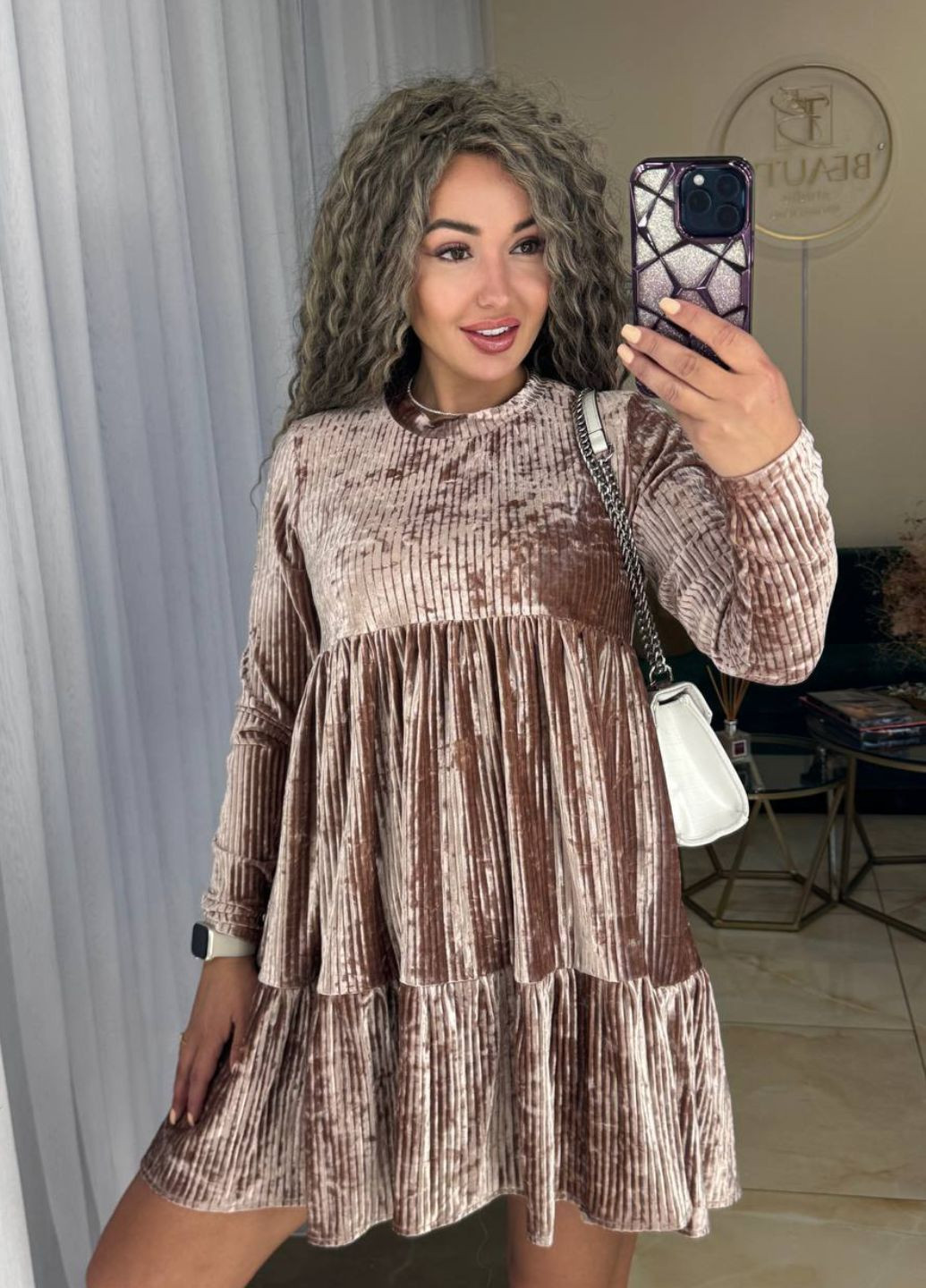 Пудровое повседневный стильное гофрированно-велюровое платье No Brand однотонное