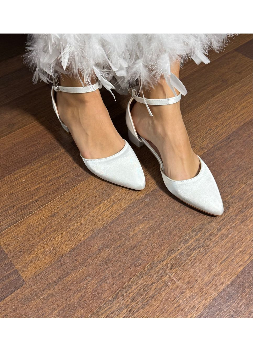 No Brand Женские туфли Свадебные атласные с брошью жемчуг цветы (снимается) 7 см белый з текстиль, — (351394453)