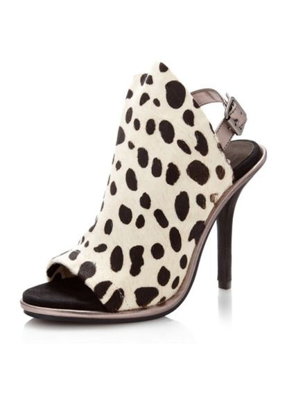 Белые босоножки на шпильке Kelsi Dagger