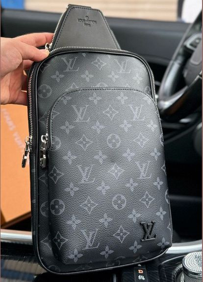 Чоловіча нагрудна сумка Louis Vuitton чорна No Brand (305849046)