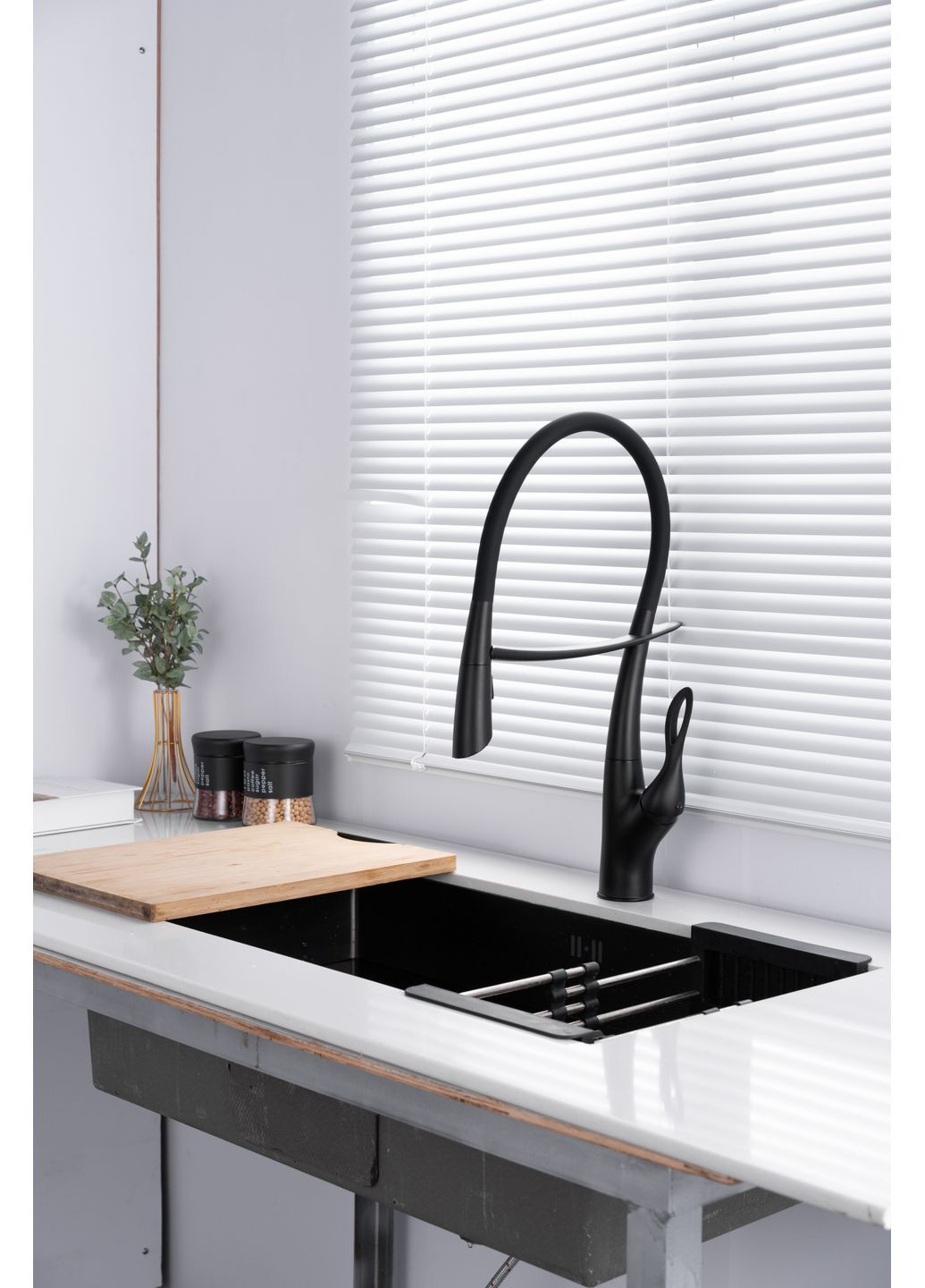 Змішувач для кухні з гнучким виливом Nett SWB-52 (352261559)