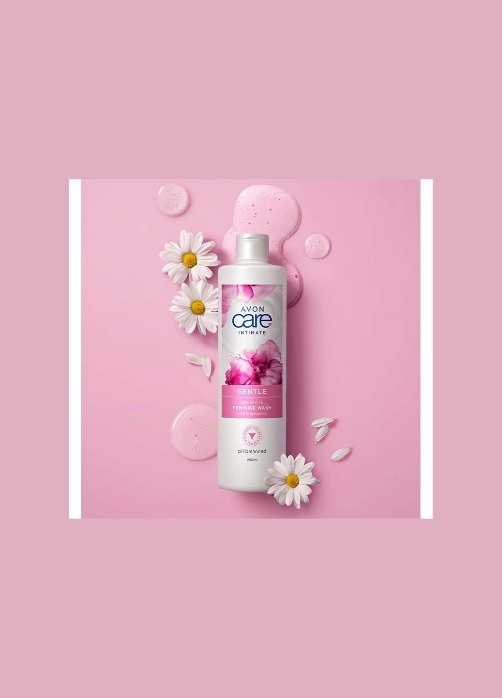 Нежное очищающее средство для женской интимной гигиены Care с экстрактом ромашки 250 мл Avon (330141419)