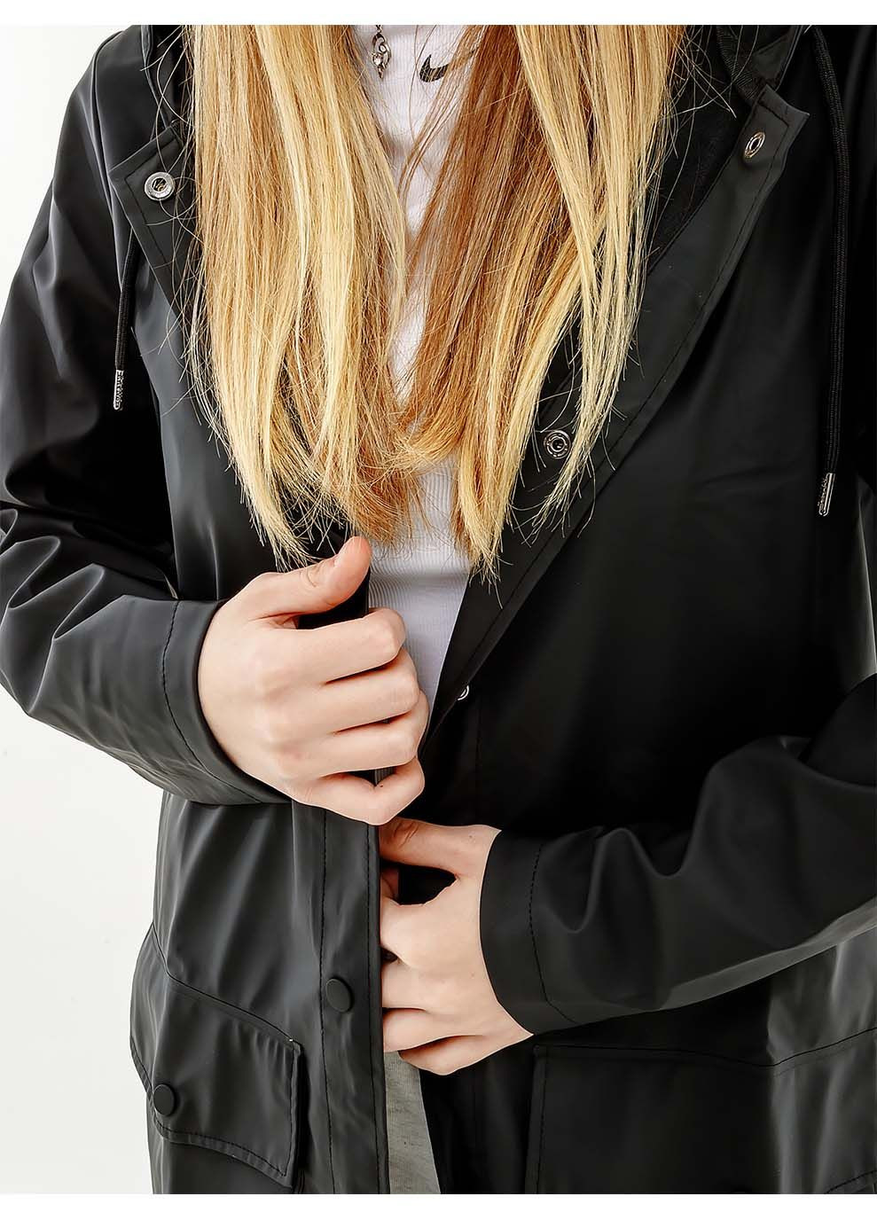 Чорна демісезонна жіноча куртка jackets чорний Rains