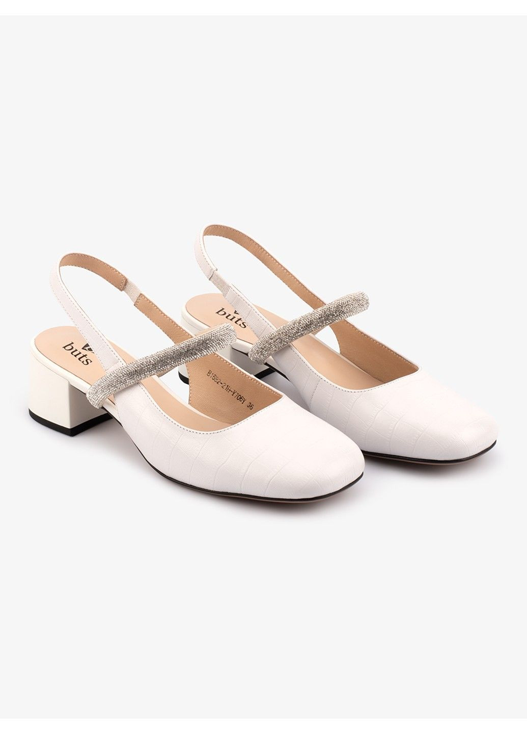 Белые женские босоножки 1100250 Buts с ремешком