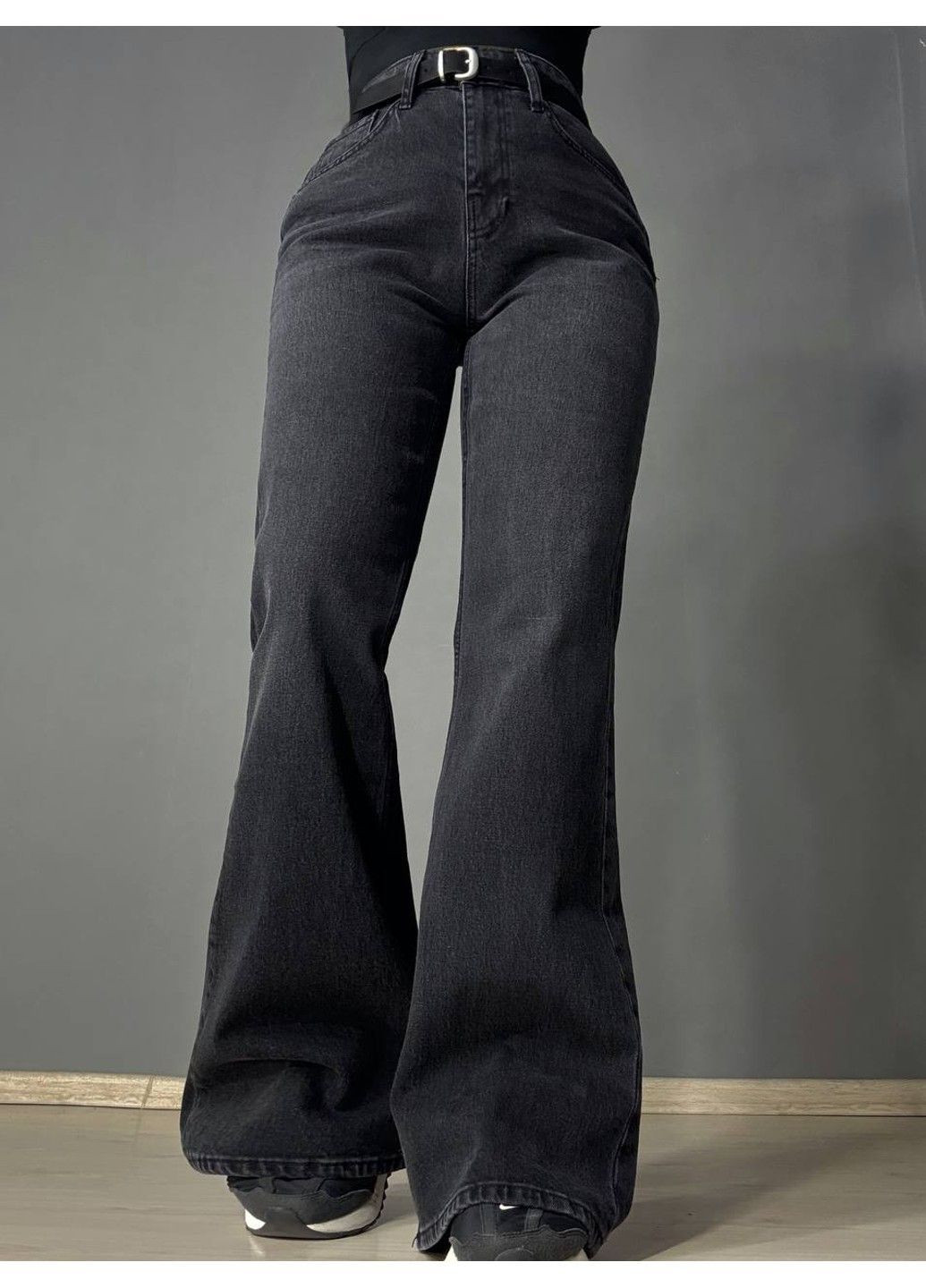 Джинсы женские 1563 клеш mom flare с ремнем черные Cracpot - (363130888)