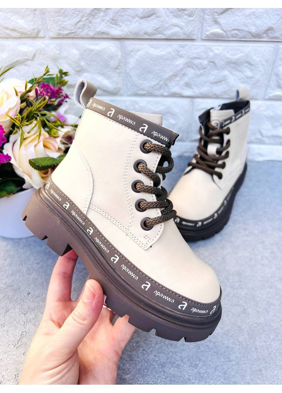 Бежевые красивые ботиночки для девочки Apawwa