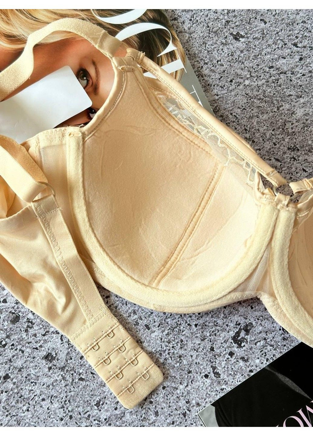 Бежевый мягкий бюстгальтер с портупеей бежевый Lanny Mode