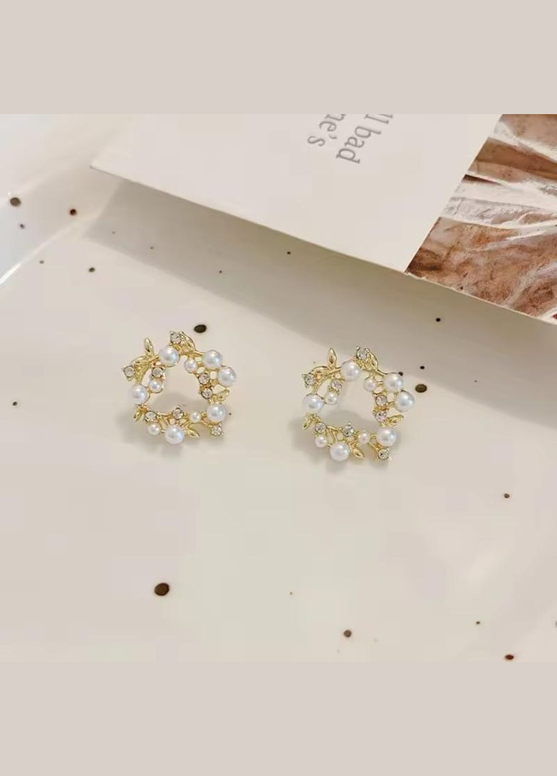 Милі сережки-віночки, сережки-гвіздочки, сережки з перлинками, сережки з перлами, сережки з перлинами Fashion Jewelry (337718751)