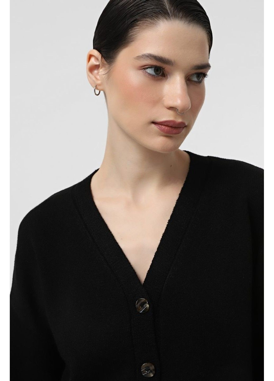 Черный демисезонный кардиган Sewel