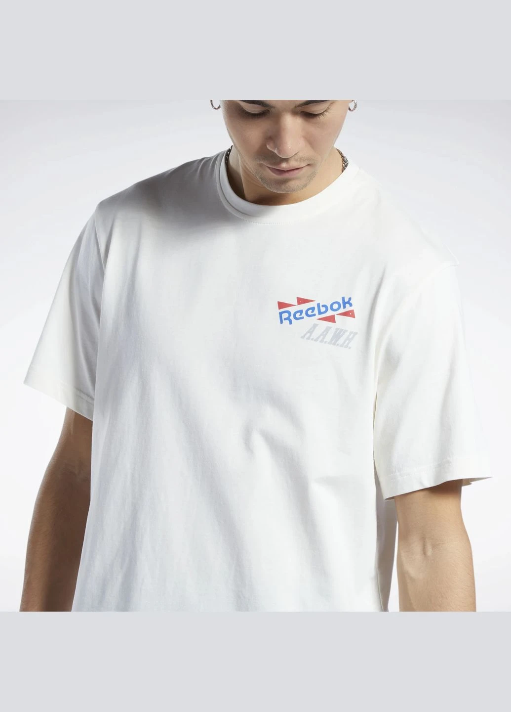 Белая футболка Reebok Graphic Series Certified HG5093