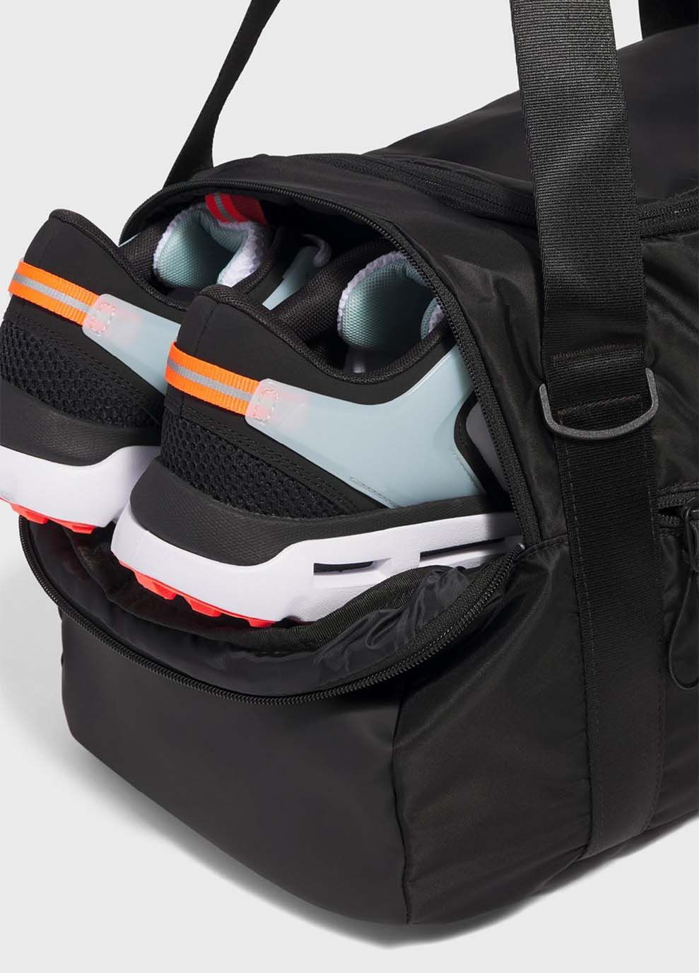 Жіноча Сумка UA Studio Duffle BP 33L Чорний 50 х 25 х 24 см Under Armour (367584660)