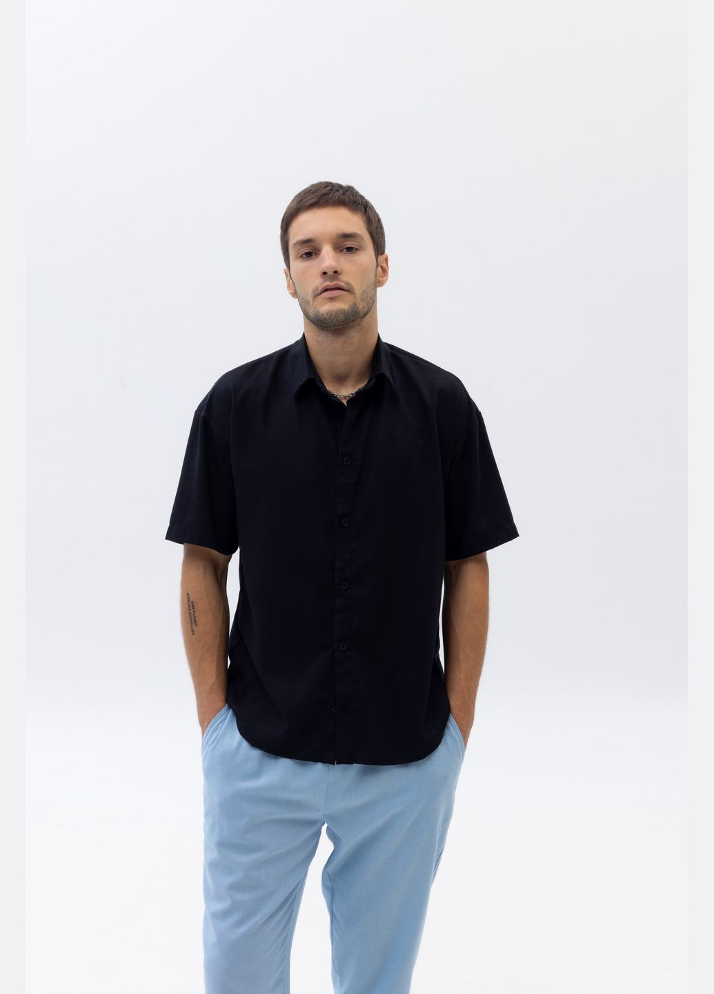 Комбинированный летний льняный кэжуал костюм из лого ск с рубашкой, брючный Vakko