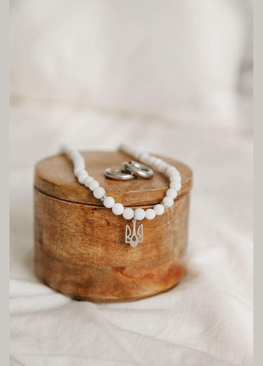 Патріотична жіноча прикраса чокер з нефриту та підвіскою герб h= см No Brand нефрит натуральний камінь родій (369505302)