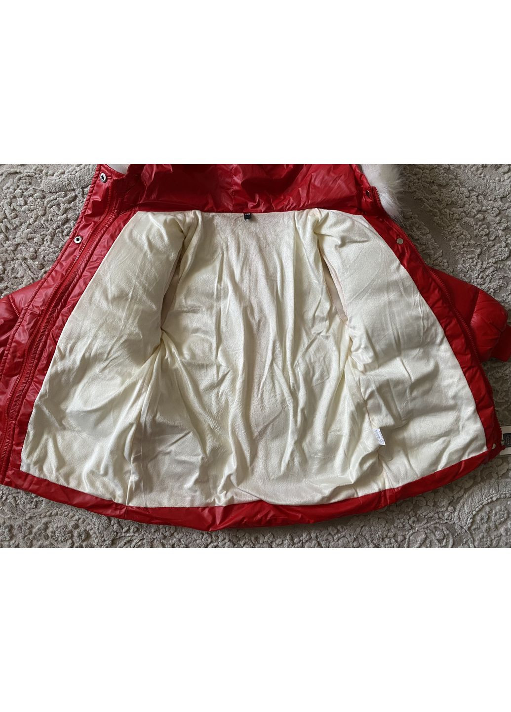 Красная зимняя зимняя удлиненная куртка для девочки 130-160 No Brand