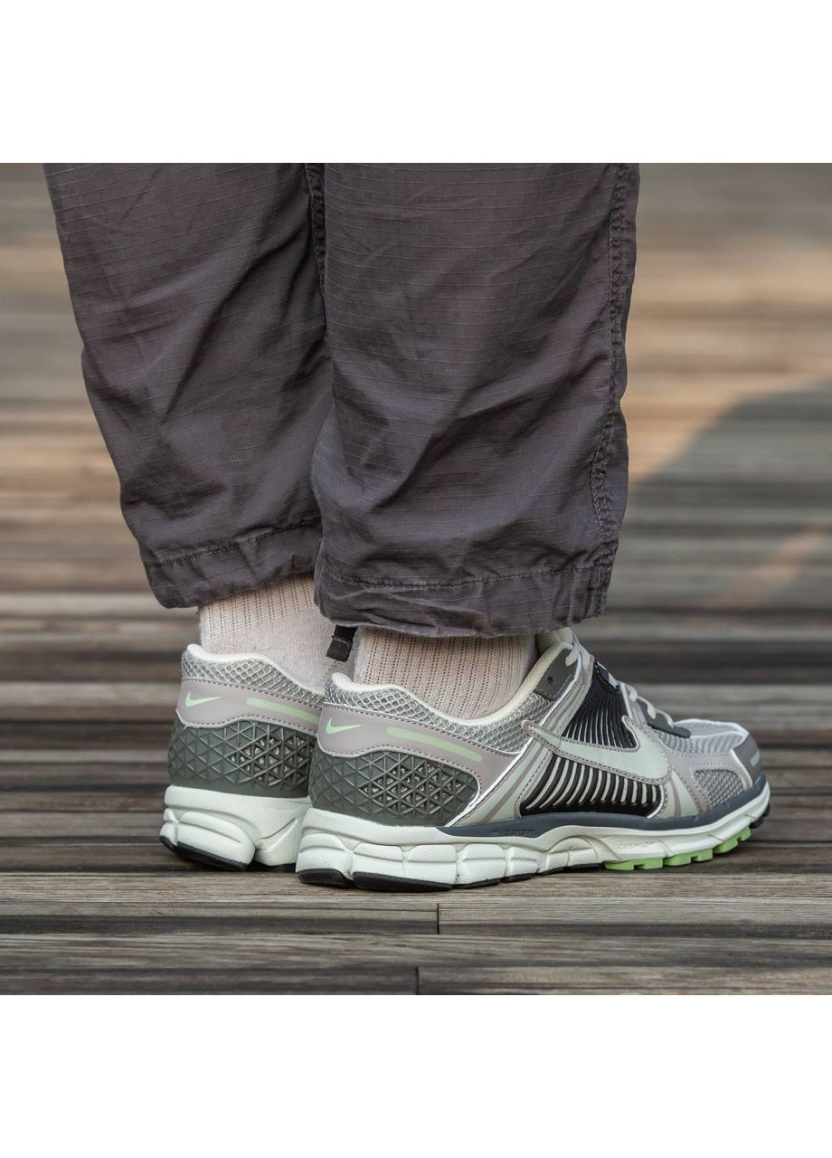 Белые демисезонные кроссовки nike zoom vomero 5 grey ci1694 найк зум No Brand